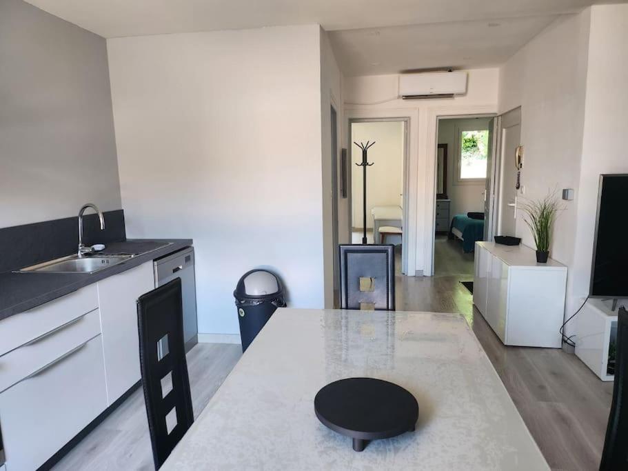 Appartement Sandonato Clermont-lʼHérault Exteriör bild